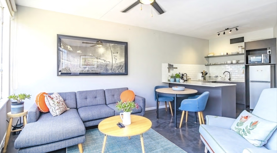 1 Bedroom Property for Sale in Vredehoek Western Cape